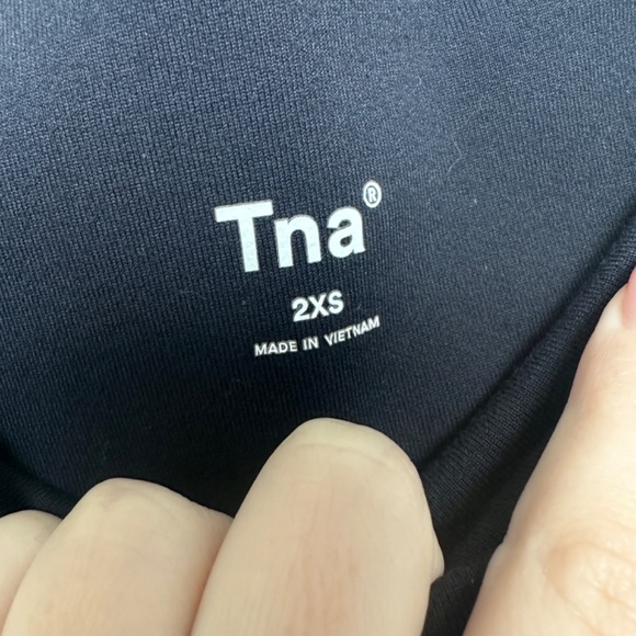 Wide leg leggings (Aritzia) - Picture 2 of 3